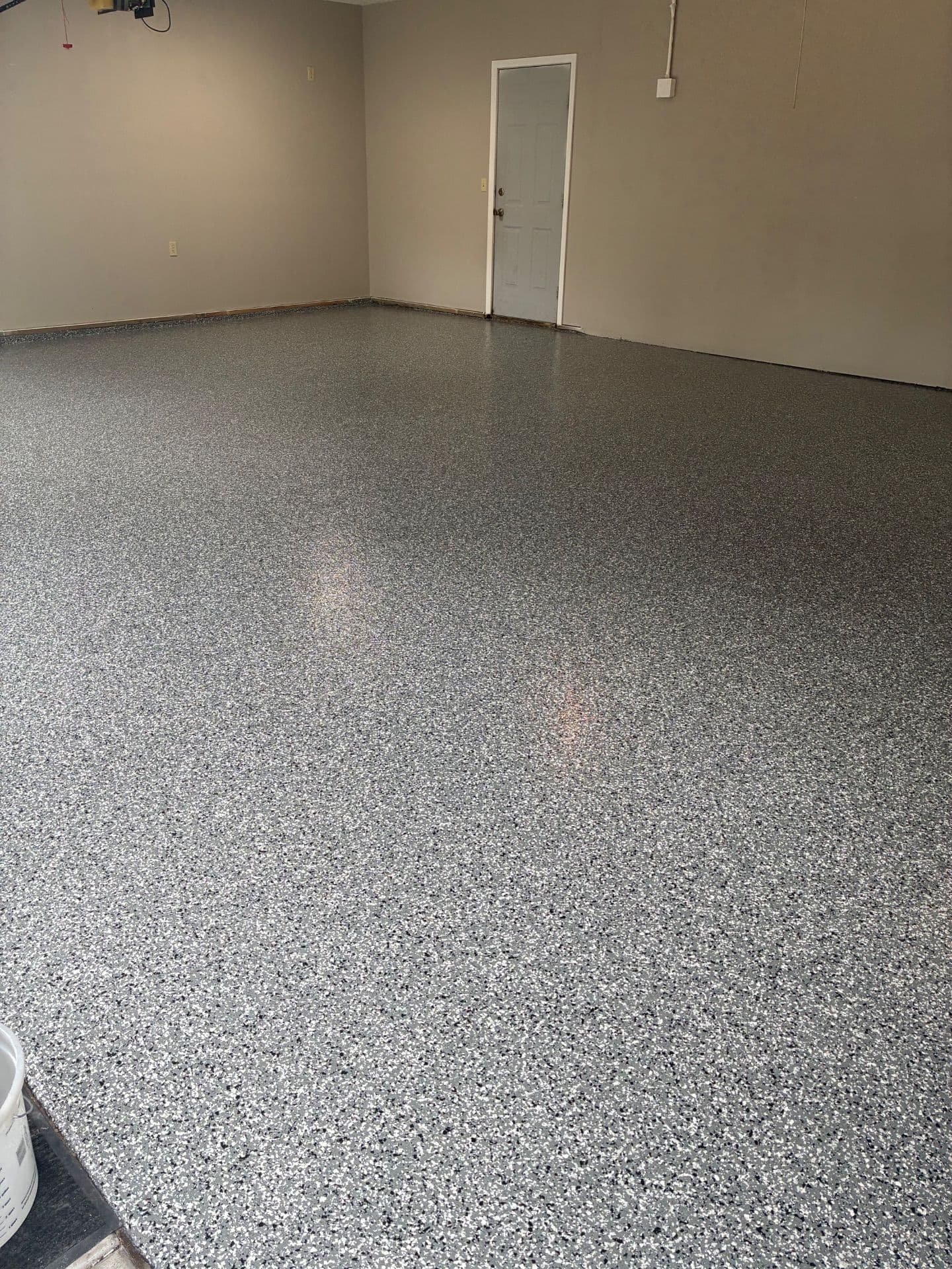 Gallery photos for Durable Flaked Epoxy Garage Floor Transformations: Image #3