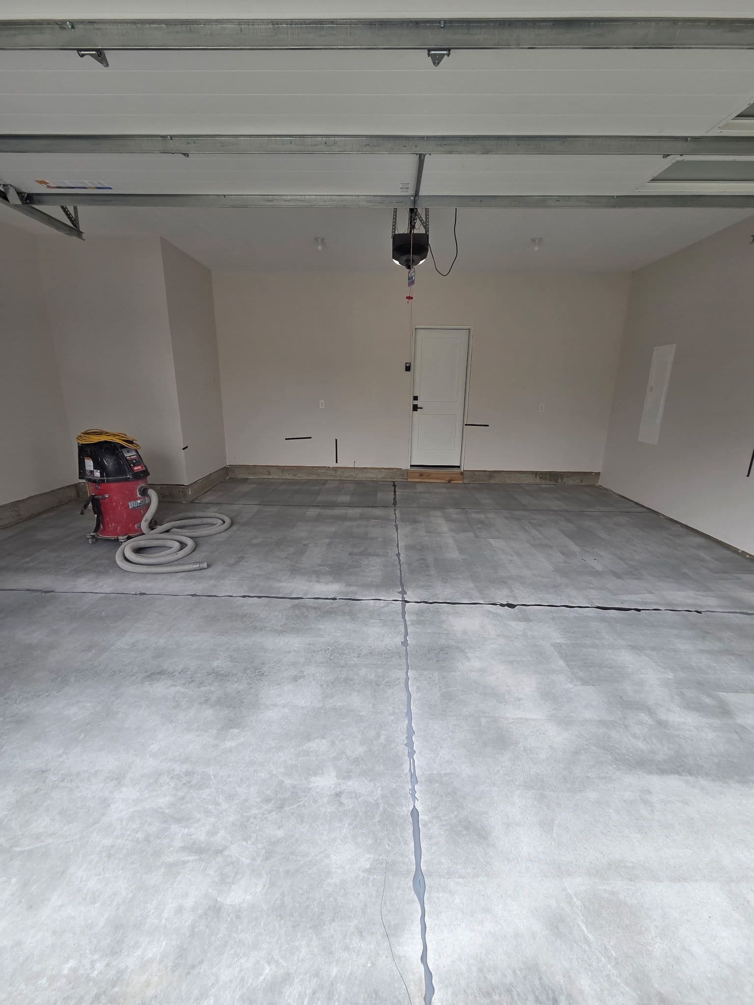 Gallery photos for Full Epoxy Garage Floor Upgrade in Rosemount MN: Image #1