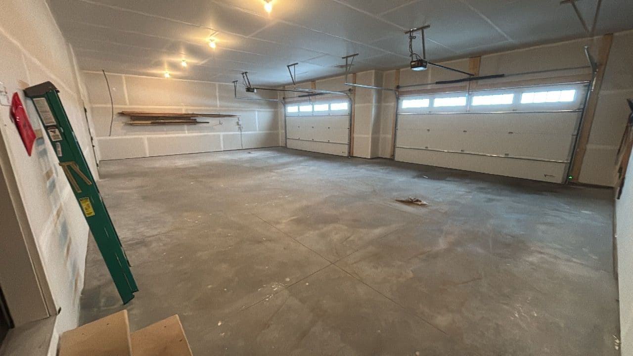 Gallery photos for Flaked Epoxy Garage Floor Upgrade in Hudson WI: Image #3