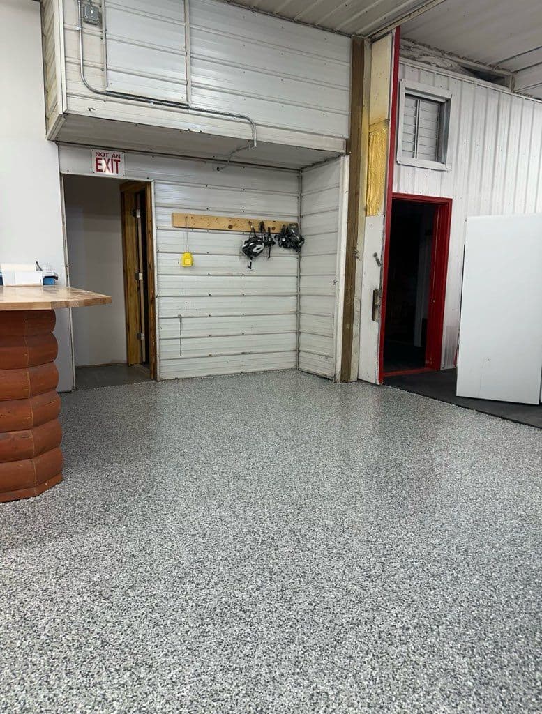 Gallery photos for Stunning Gym Makeover with Versatile Epoxy Flooring: Image #2