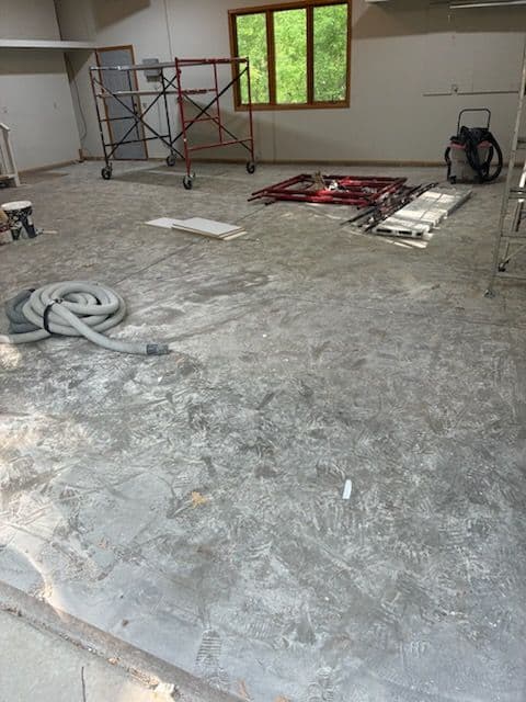 Gallery photos for Garage Transformation with Flaked Epoxy in Maple Grove: Image #2