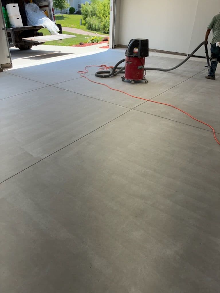 Gallery photos for Transform Your Garage with Stunning Epoxy Floors: Image #2