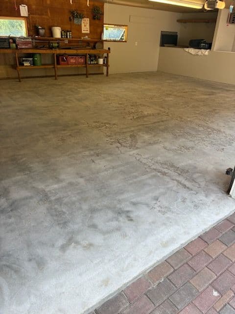 Gallery photos for Transform Your Garage with Epoxy Flooring: Image #2