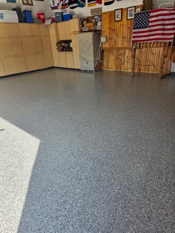 Gallery photos for Garage Floors Get a Flaked Epoxy Makeover: Image #2